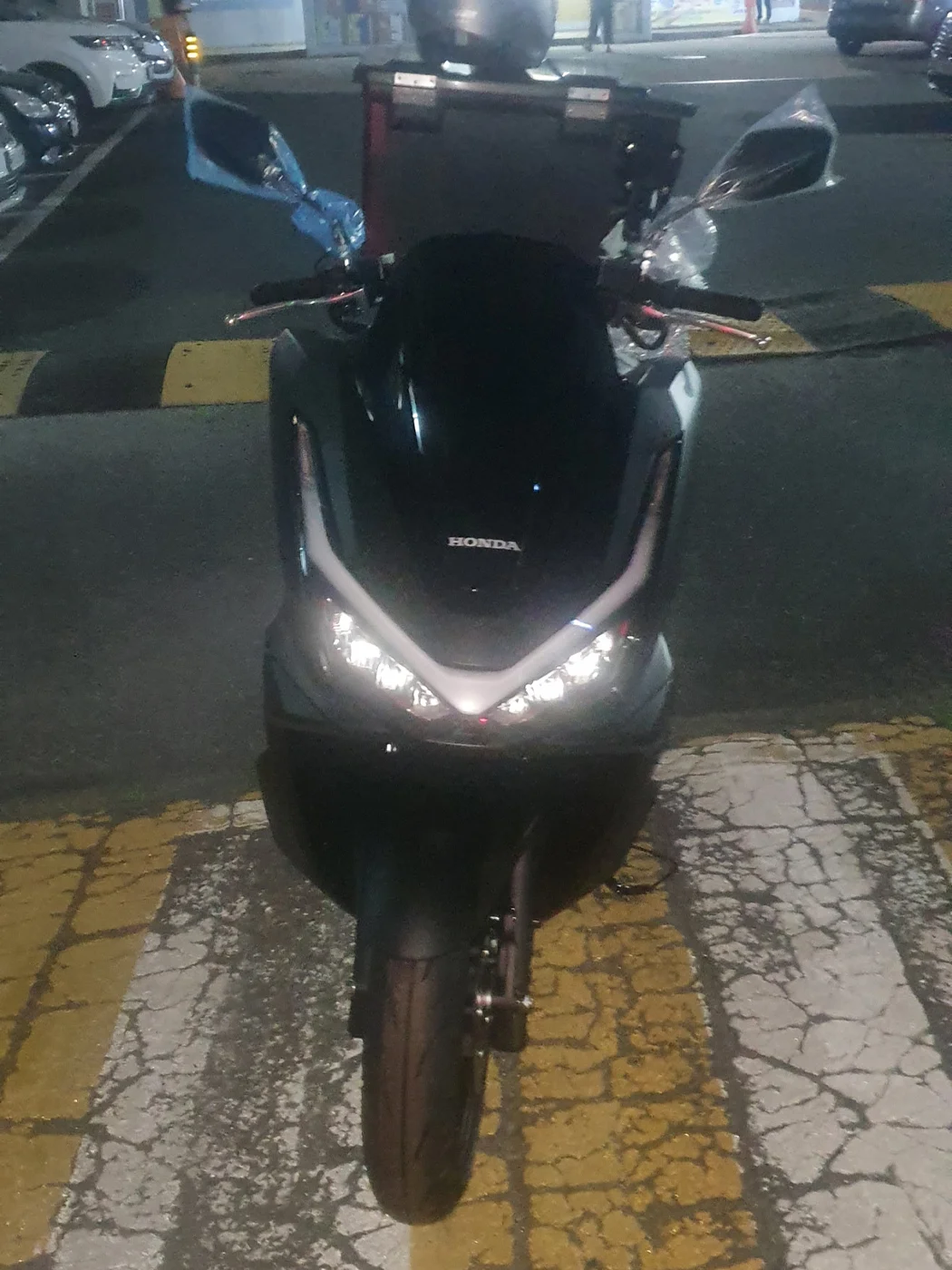 거제 PCX [출고00199]